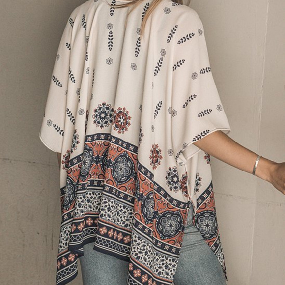 Ivory & Coral Arabesque Kimono - Picture 5 of 6